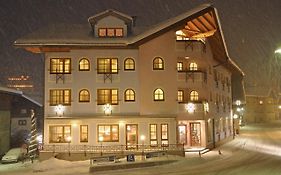 Heart Hotel Himmelberg